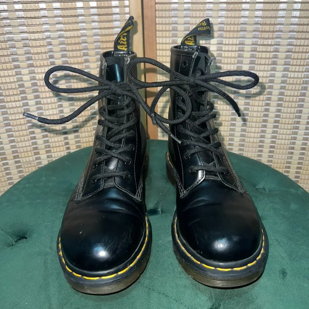 Doc Martens 1460 Lace Up Combat Boots in Black Smooth Leather, Size 8 - Picture 3 of 10
